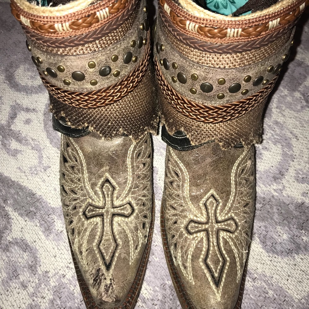 Corral Cuffed Booties